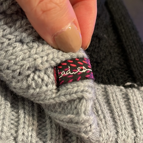 Ladies navy and pale blue toque - Picture 4 of 5